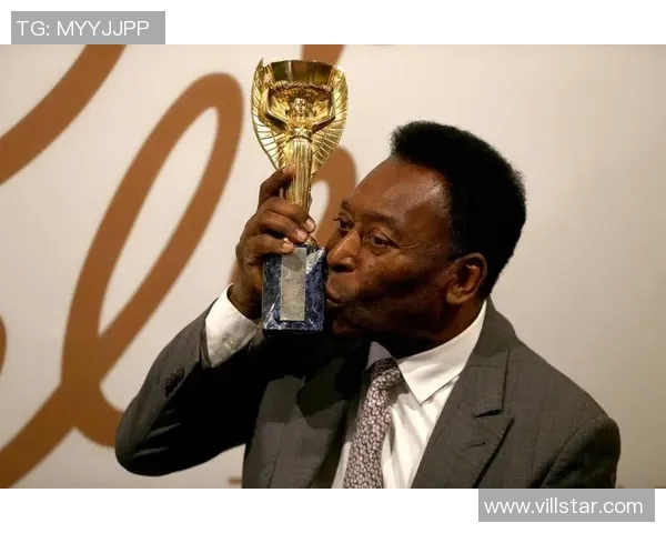 三条杠足球球星名单及其职业生涯成就盘点