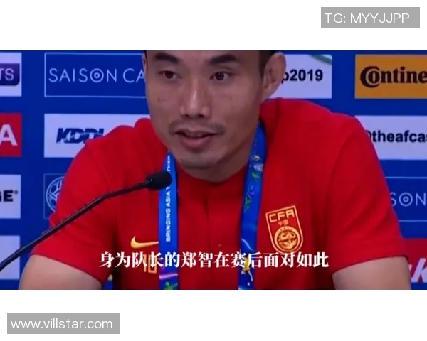 足球球星场上巧妙整蛊裁判引爆全场笑声观众热议不断 足球球星场上巧妙整蛊裁判引爆全场笑声观众热议不断