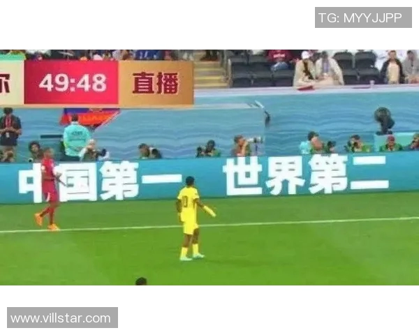 足球球星激烈言辞对骂瞬间 赛场内外口水战引发网友热议