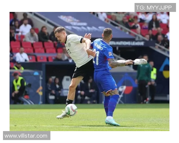 足球裁判误判引发球星争议影响比赛公平与体育精神讨论 足球裁判误判引发球星争议影响比赛公平与体育精神讨论