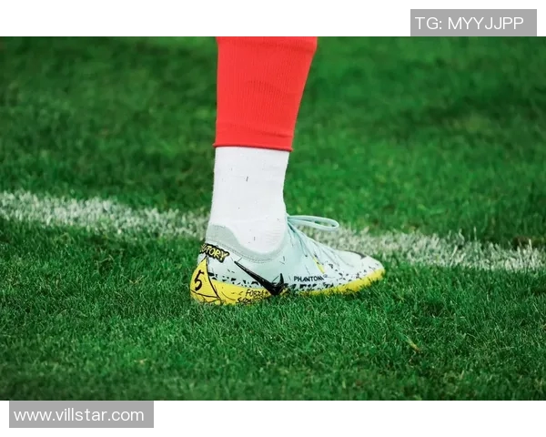 足球明星的球鞋是否真的都是免费赠送的 揭秘背后的商业运作和代言策略